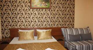 Гостевой дом Нартон Адлер Стандартный трехместный номер-7