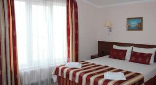 Гостевой дом Нартон Адлер Стандартный двухместный номер с 1 кроватью или 2 отдельными кроватями-5